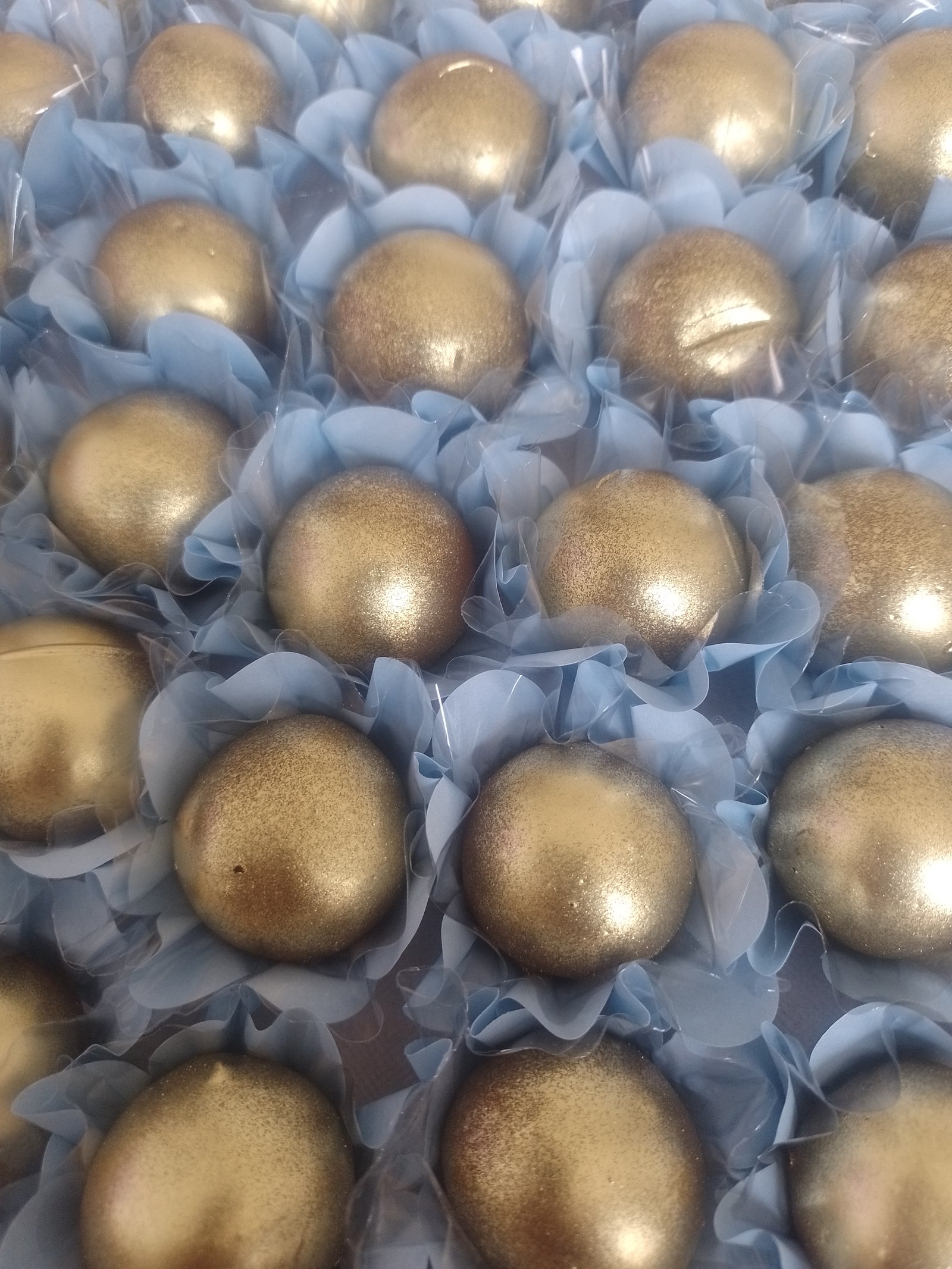 Bombom de Brigadeiro Dourado